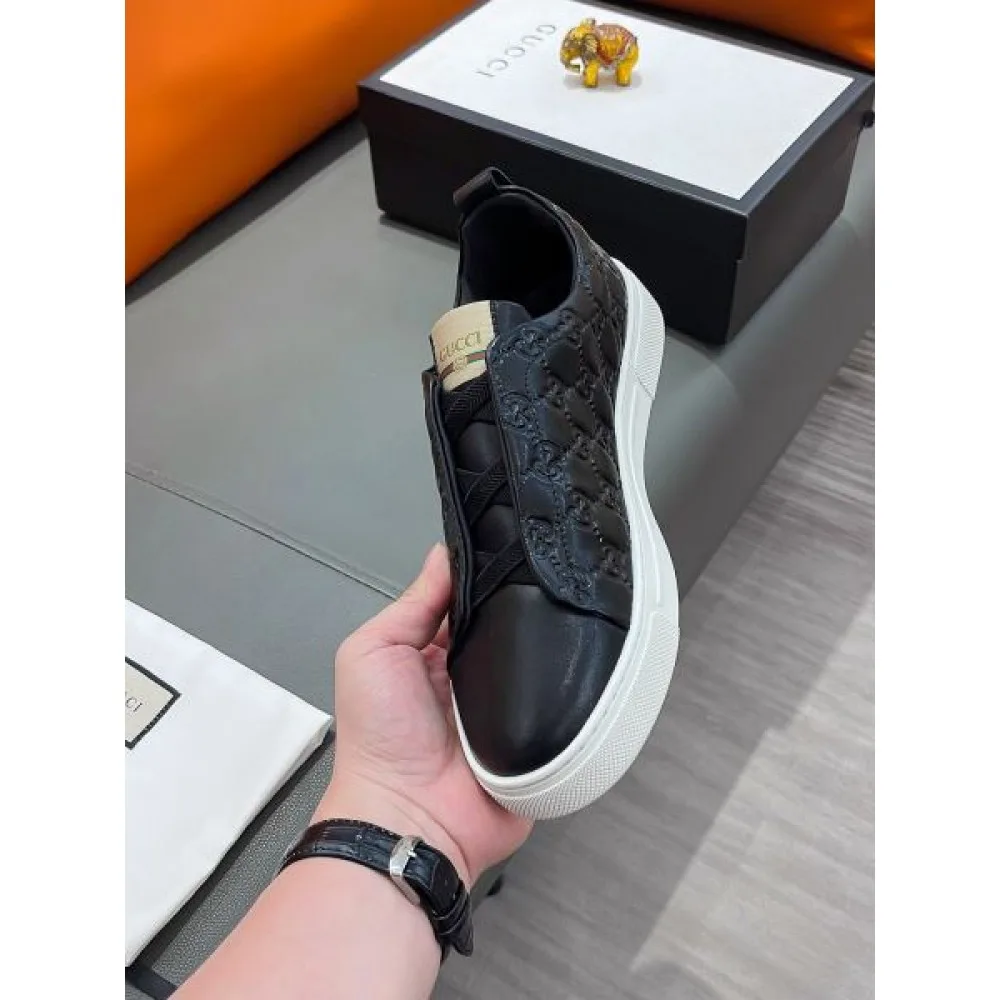 GUCCI グッチ 今夏最新人気セール 2026 メンズ用 カジュアルシューズ 商品画像 6
