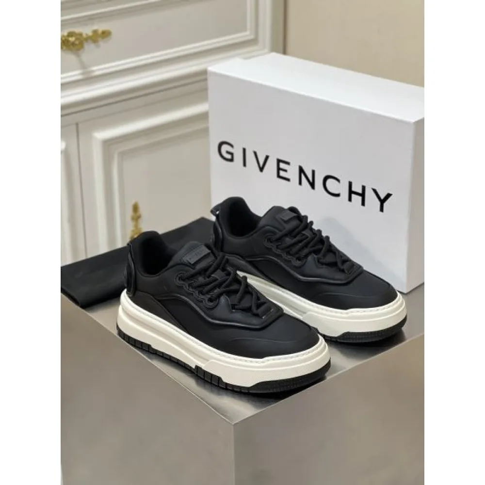 GIVENCHY ジバンシィ 衝撃セールで破格 2026 メンズ用 カジュアルシューズ 商品画像 4