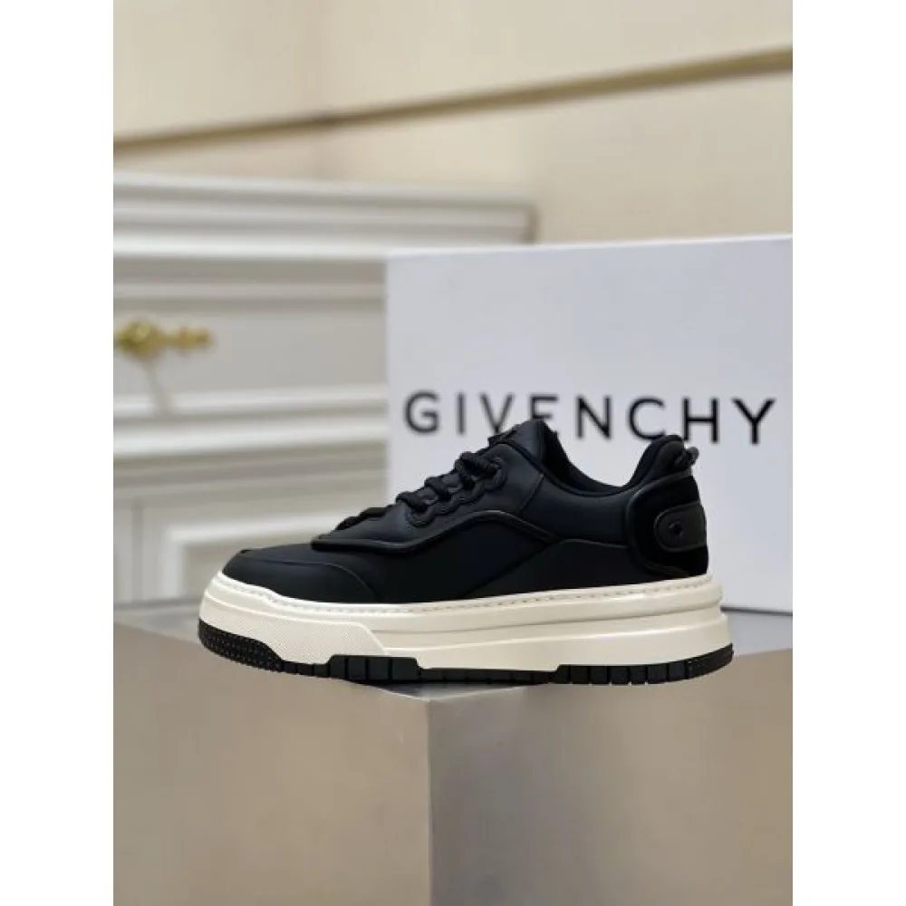 GIVENCHY ジバンシィ 衝撃セールで破格 2026 メンズ用 カジュアルシューズ 商品画像 6