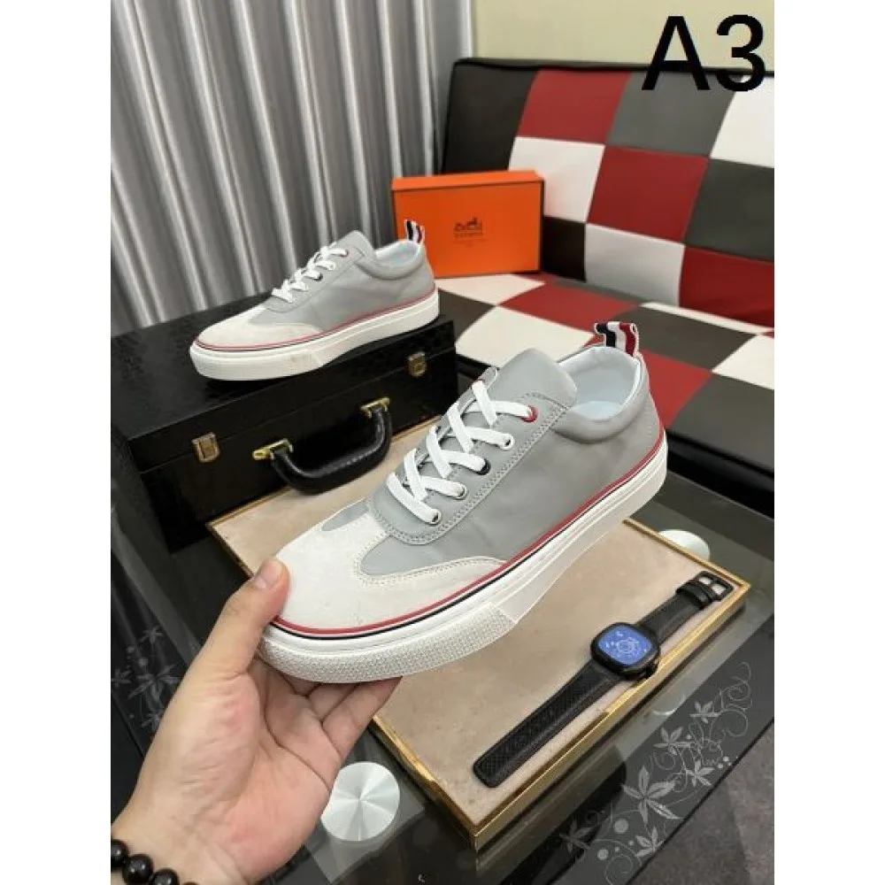 HERMES エルメス ファッションの流行り 2026 メンズ用 カジュアルシューズ 商品画像 3