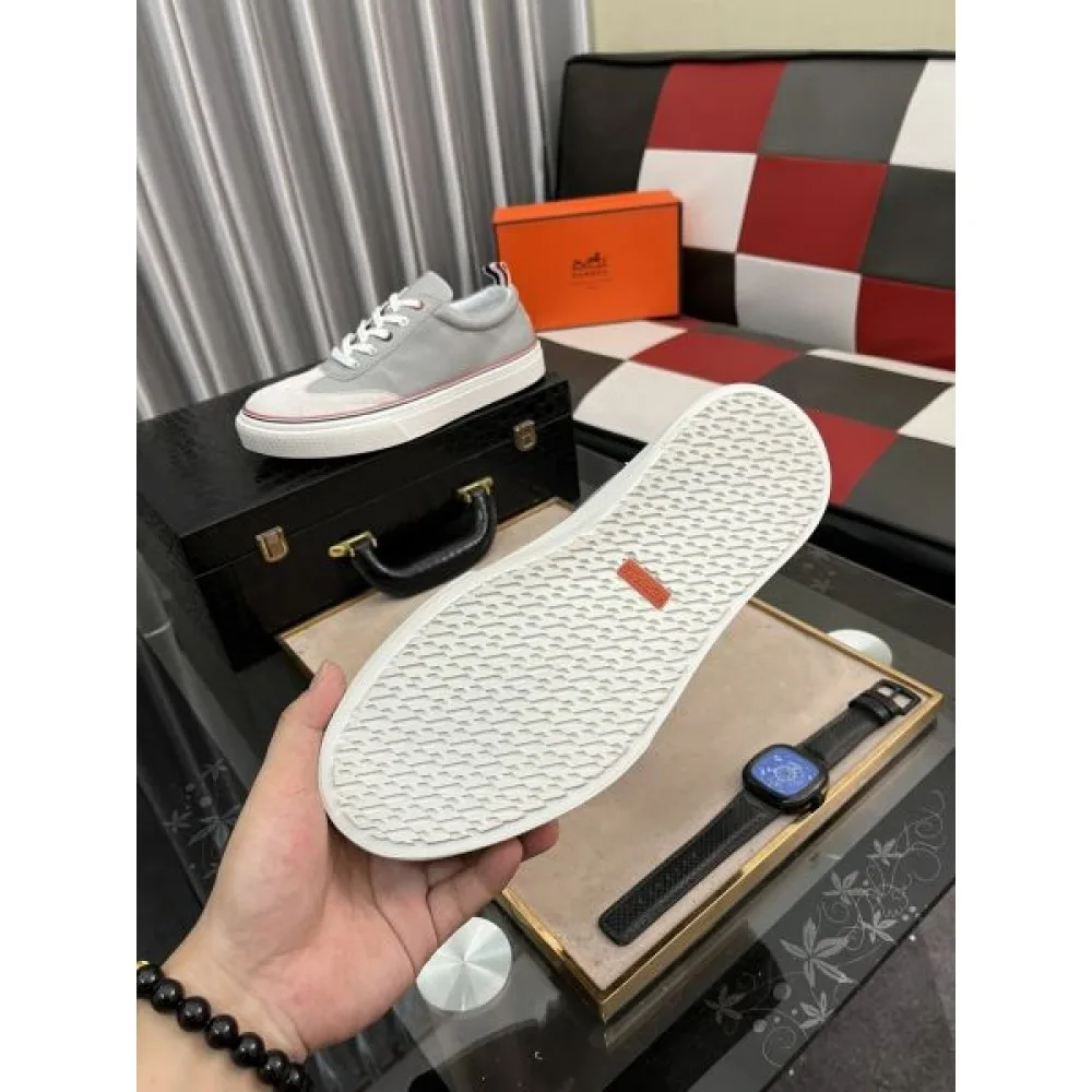 HERMES エルメス ファッションの流行り 2026 メンズ用 カジュアルシューズ 商品画像 9