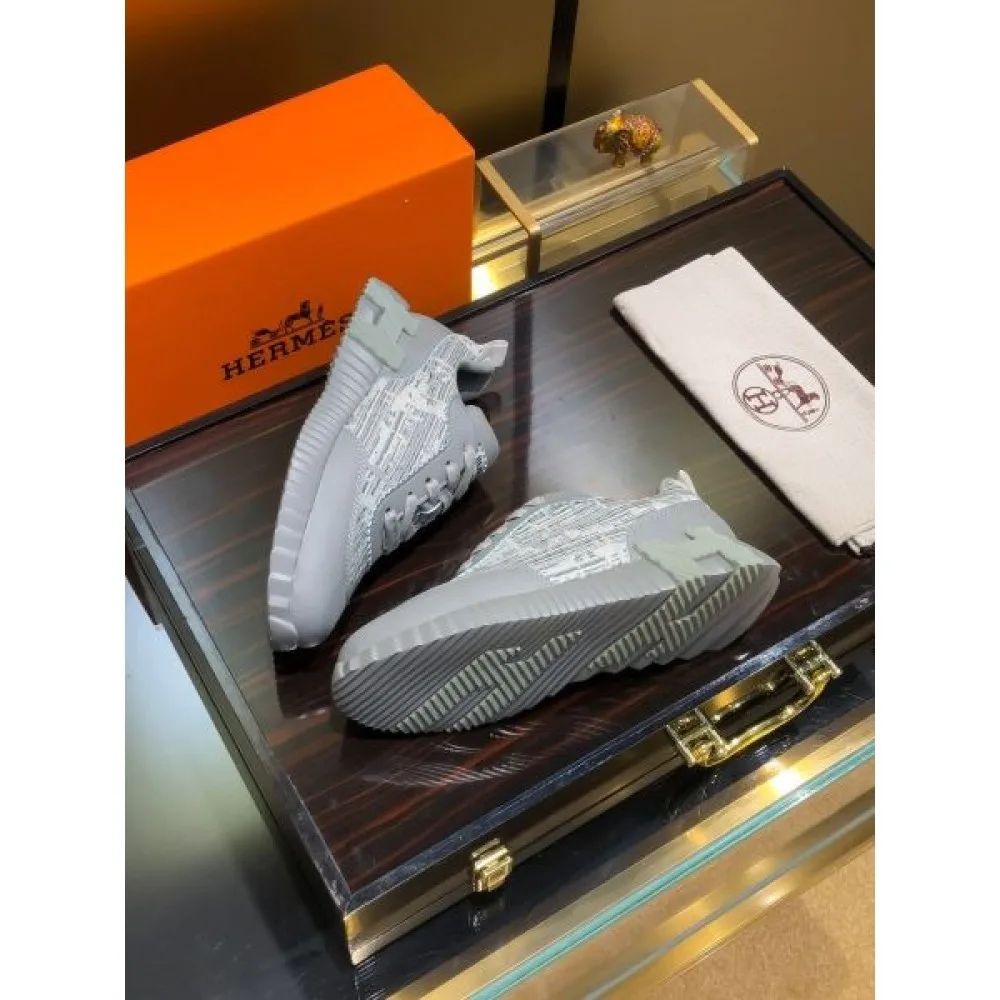 HERMES エルメス 最短1週間 日本未発売 2026 メンズ用 カジュアルシューズ 商品画像 7