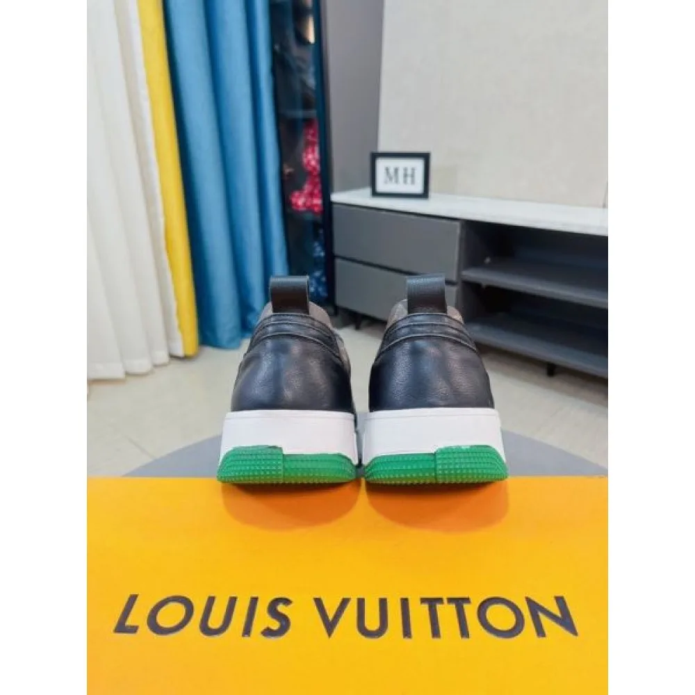 LOUIS VUITTON ルイヴィトン 限定ギフトにも 2026 メンズ用 カジュアルシューズ 商品画像 9