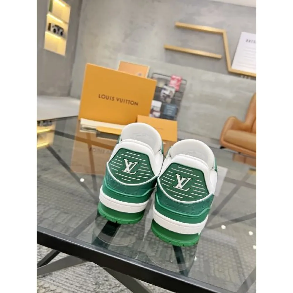 LOUIS VUITTON ルイヴィトン 入手困難 2026 メンズ用 カジュアルシューズ 商品画像 8