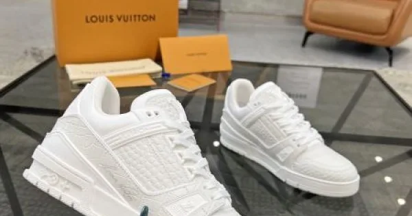 LOUIS VUITTON ルイヴィトン 入手困難 2026 メンズ用 カジュアルシューズ 商品画像 11