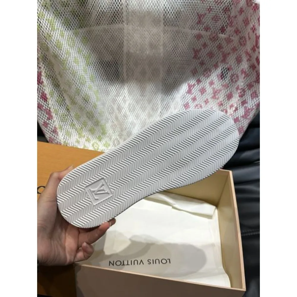 LOUIS VUITTON ルイヴィトン 今年も人気 2026 メンズ用 カジュアルシューズ 商品画像 10
