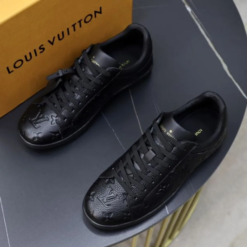 LOUIS VUITTON ルイヴィトン 好印象120% 2026 メンズ用 カジュアルシューズ 商品画像 4