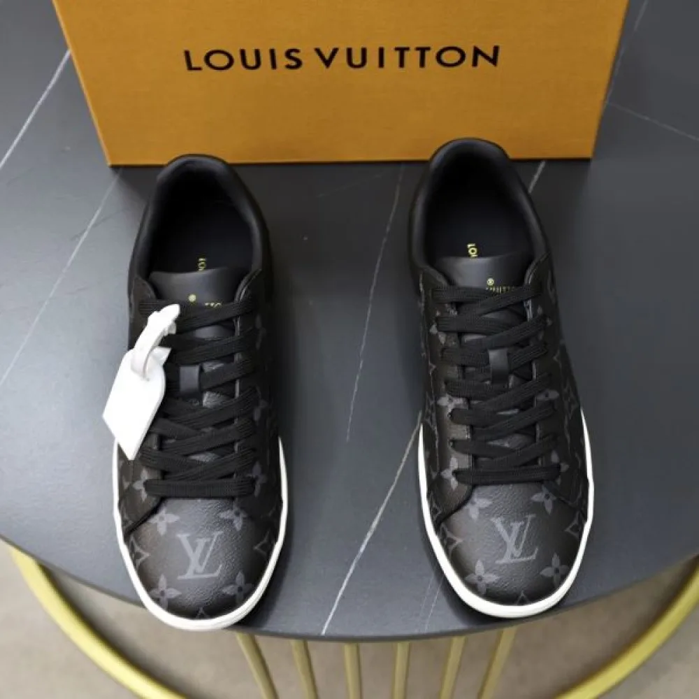LOUIS VUITTON ルイヴィトン 激レア商品 2026 メンズ用 カジュアルシューズ 商品画像 3