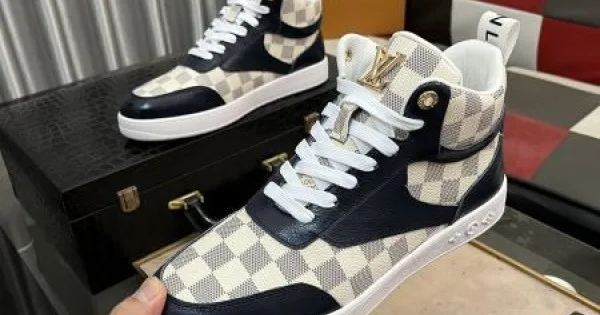 2024FW メンズ用 カジュアルシューズ LOUIS VUITTON ルイヴィトン コーデの主役 商品画像 11