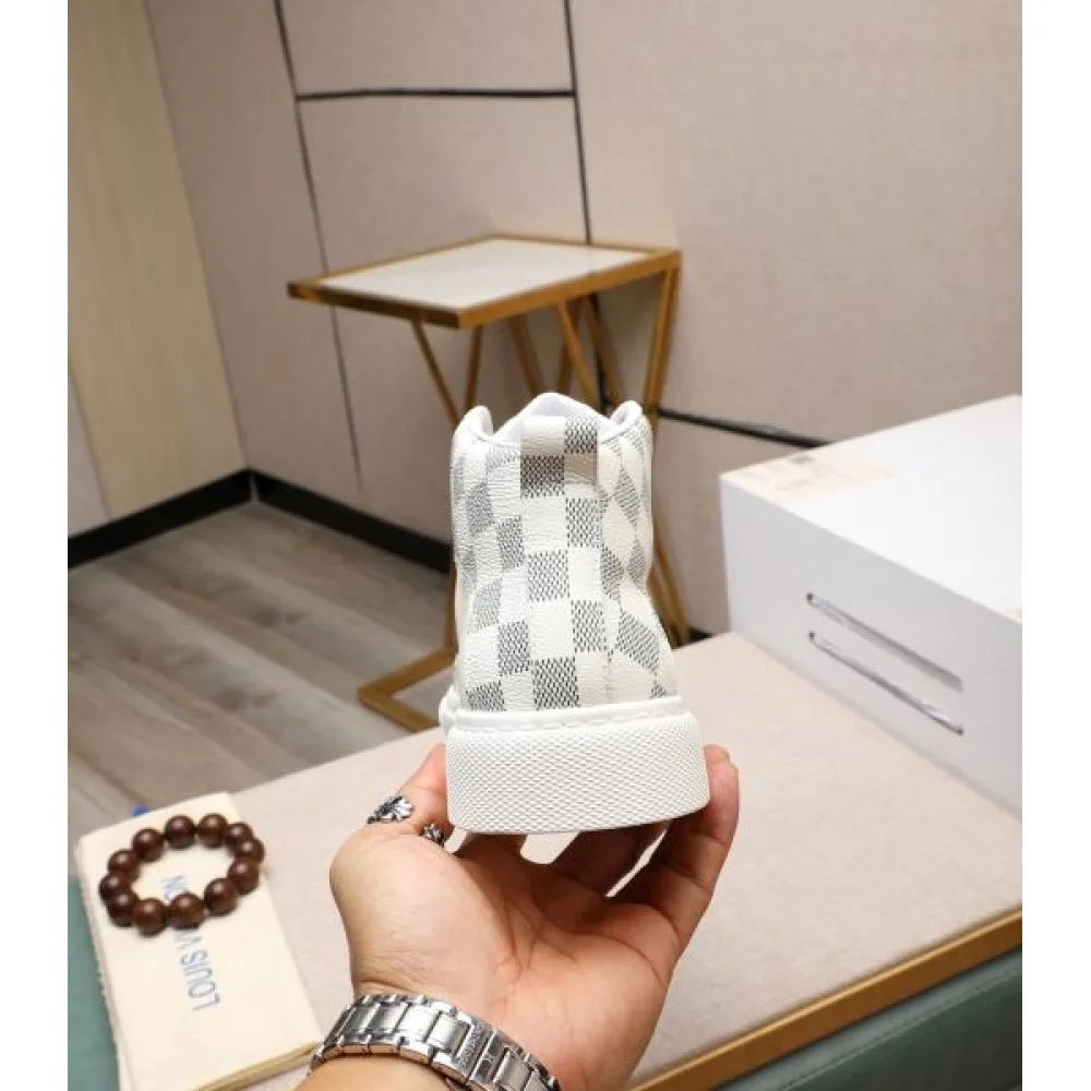 2024FW メンズ用 カジュアルシューズ LOUIS VUITTON ルイヴィトン ロゴが美しい 商品画像 8