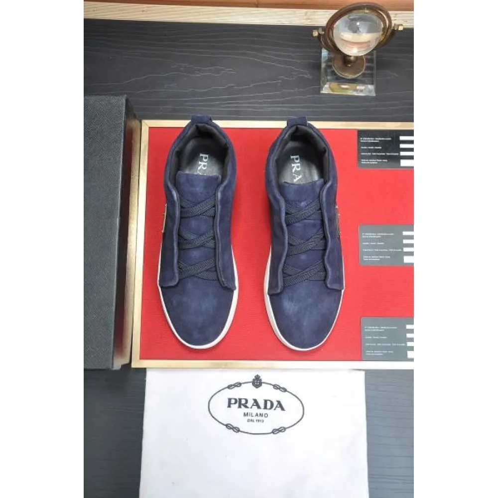 PRADA プラダ オシャレに圧倒的な人気の 2026 メンズ用 カジュアルシューズ 商品画像 3