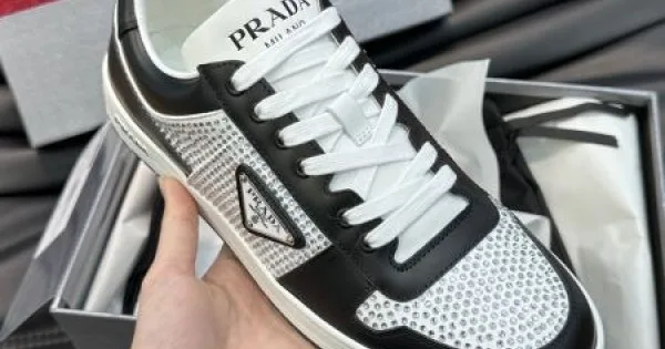 PRADA プラダ セレブも夢中ブランド新作 2026 メンズ用 カジュアルシューズ 商品画像 11