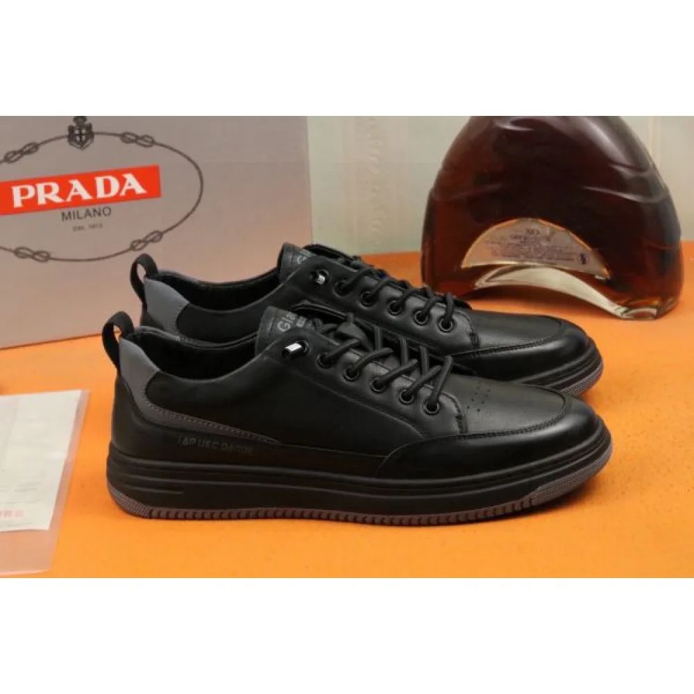 PRADA プラダ 昨年も人気のアイテム新品 2026 メンズ用 カジュアルシューズ 商品画像 3