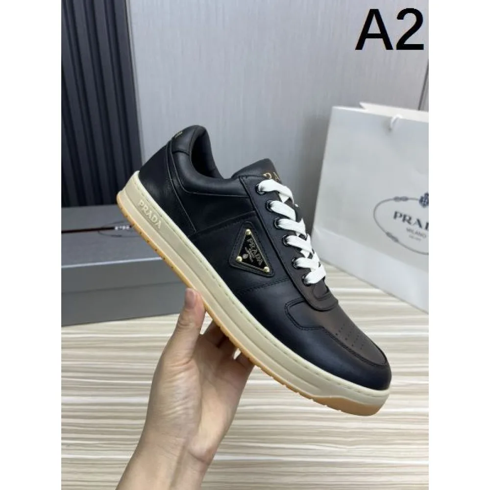 PRADA プラダ 新作セール価格でゲット 2026 メンズ用 カジュアルシューズ 商品画像 2