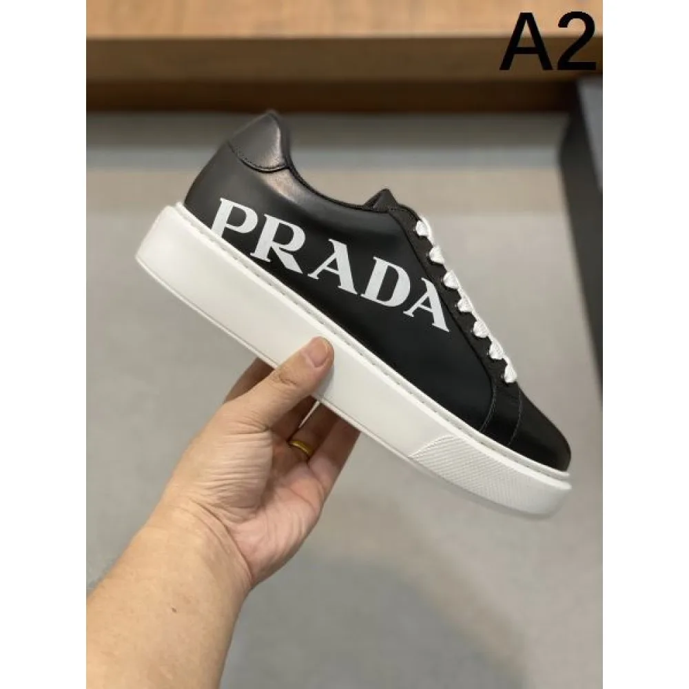 PRADA プラダ 日本でも大人気のモデル 2026 メンズ用 カジュアルシューズ 商品画像 2