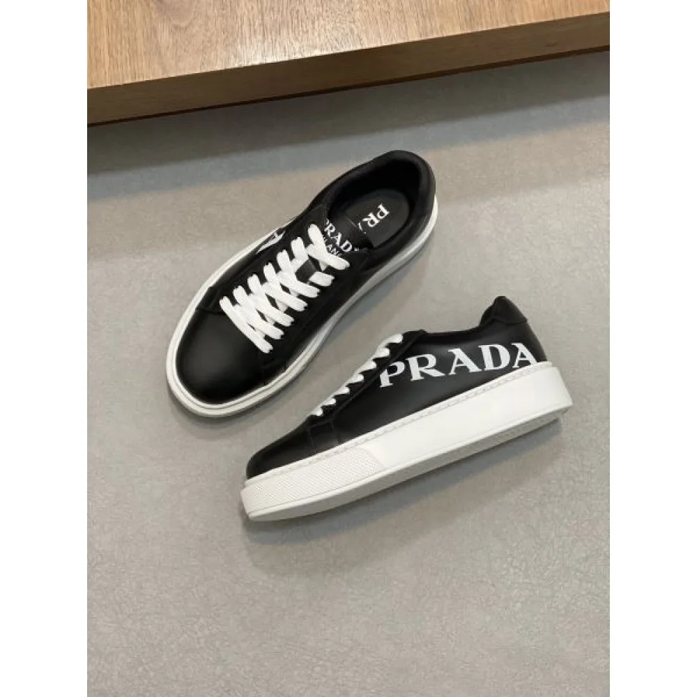 PRADA プラダ 日本でも大人気のモデル 2026 メンズ用 カジュアルシューズ 商品画像 5