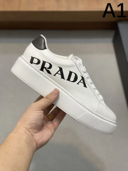 PRADA プラダ 日本でも大人気のモデル 2026 メンズ用 カジュアルシューズ 商品画像 10
