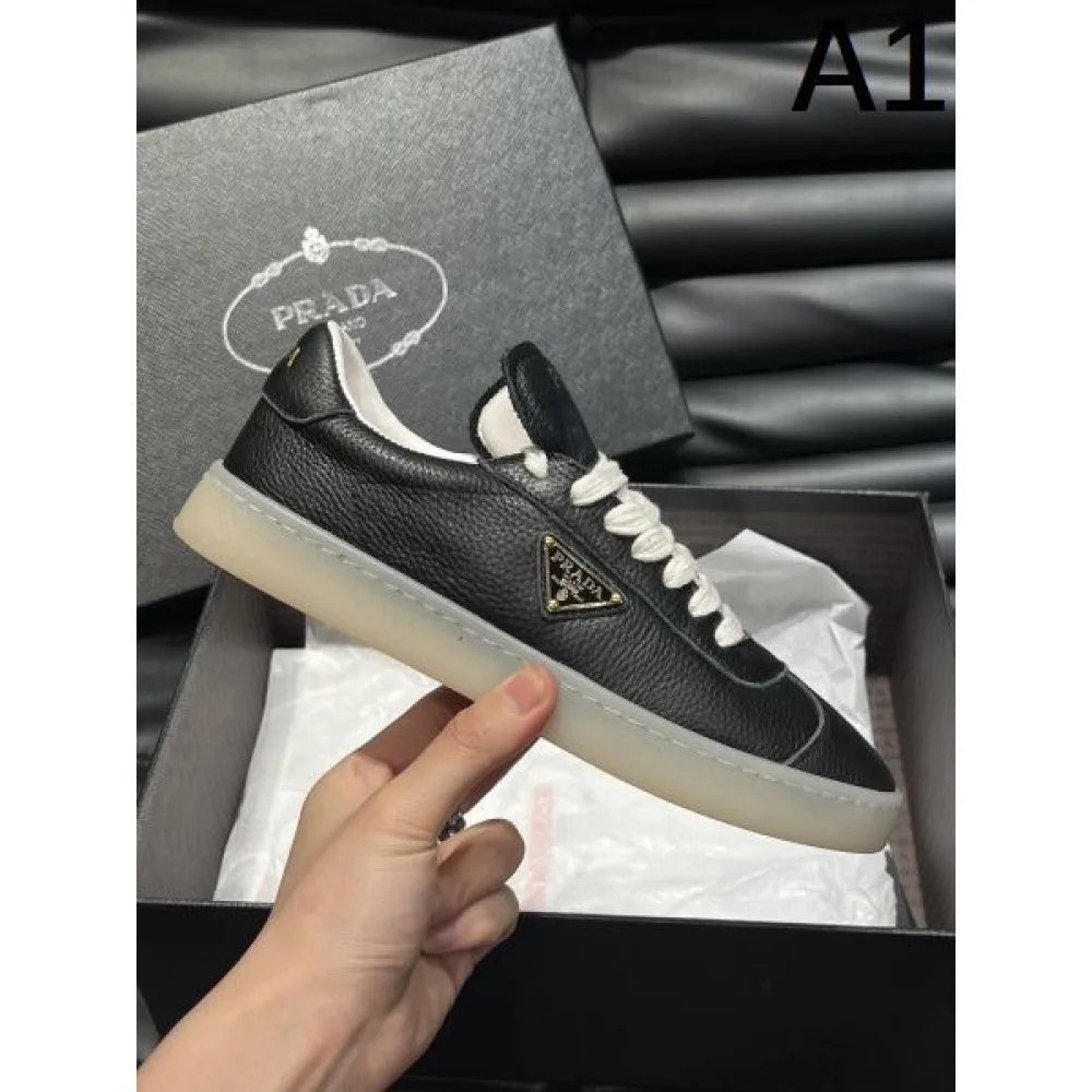 PRADA プラダ ただいま期間限定割引中 2026 メンズ用 カジュアルシューズ 商品画像 1