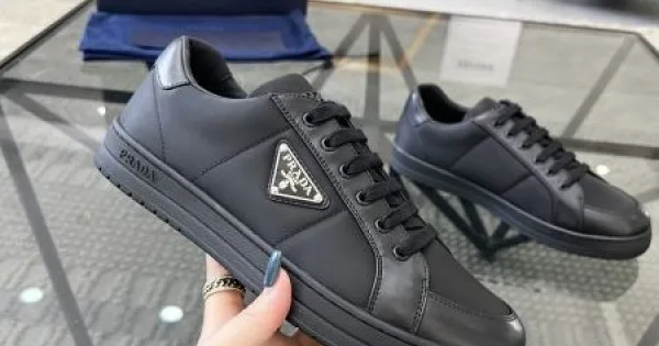 PRADA プラダ 一番注目されている商品 2026 メンズ用 カジュアルシューズ 商品画像 11