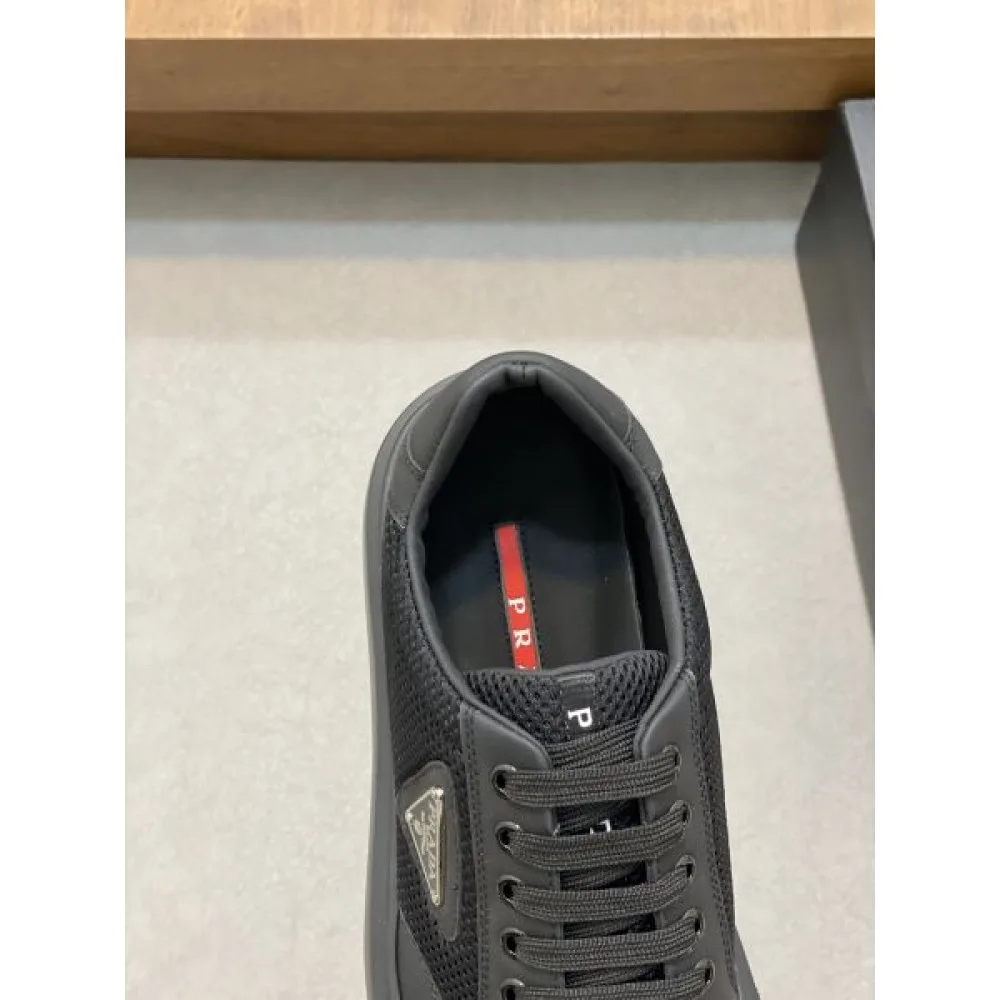 PRADA プラダ 夏にピッタリのアイテム 2026 メンズ用 カジュアルシューズ 商品画像 7