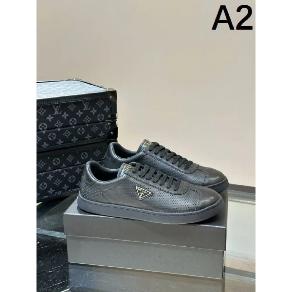PRADA プラダ 夏のいいのアイテム 2026 メンズ用 カジュアルシューズ 商品画像 2