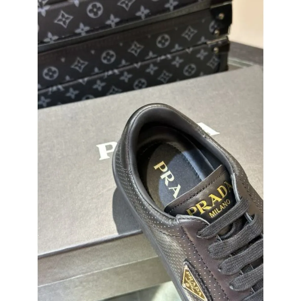 PRADA プラダ 夏のいいのアイテム 2026 メンズ用 カジュアルシューズ 商品画像 8