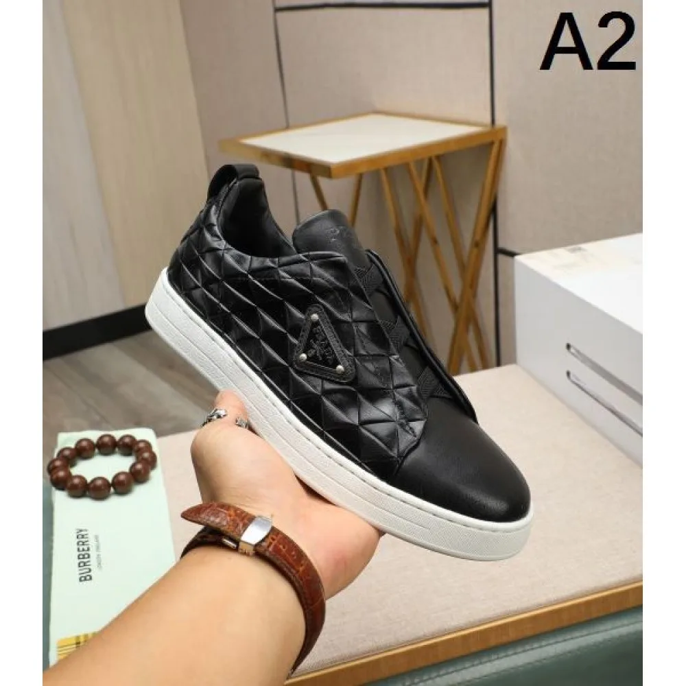 PRADA プラダ 夏の大人カジュアル 2026 メンズ用 カジュアルシューズ 商品画像 2