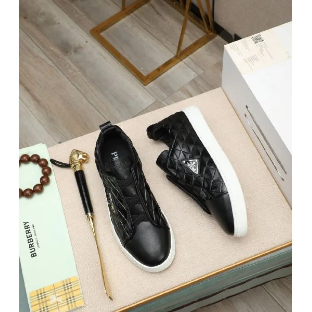 PRADA プラダ 夏の大人カジュアル 2026 メンズ用 カジュアルシューズ 商品画像 4