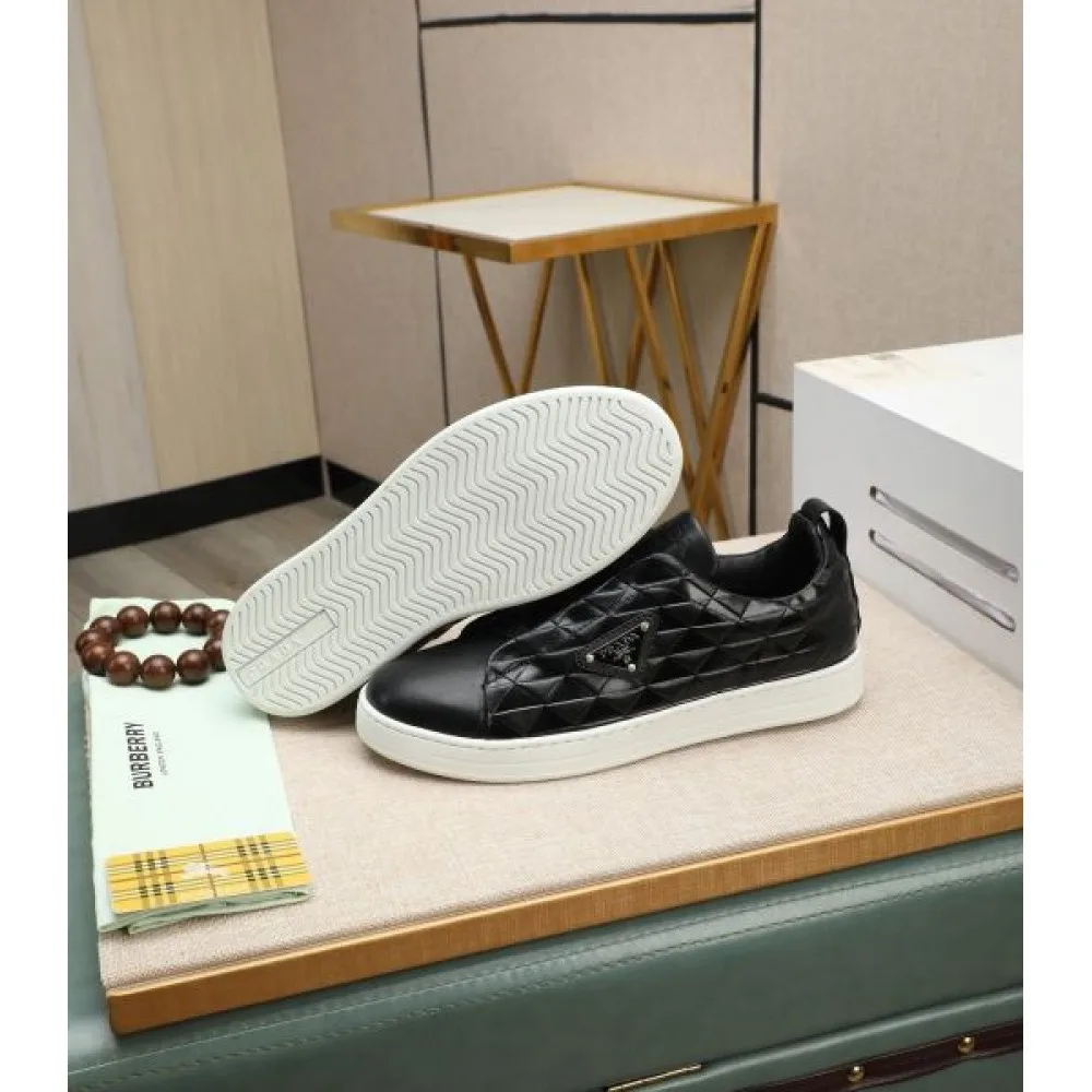 PRADA プラダ 夏の大人カジュアル 2026 メンズ用 カジュアルシューズ 商品画像 9