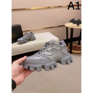 2024FW メンズ用 カジュアルシューズ PRADA プラダ レトロな雰囲気が漂う 商品画像 1