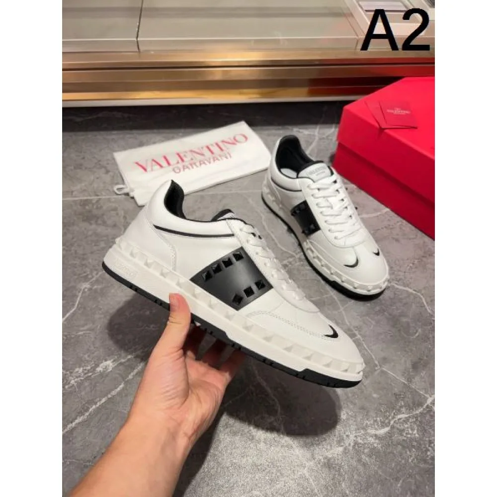 VALENTINO ヴァレンティノ 大人でお上品 2026 メンズ用 カジュアルシューズ 商品画像 2