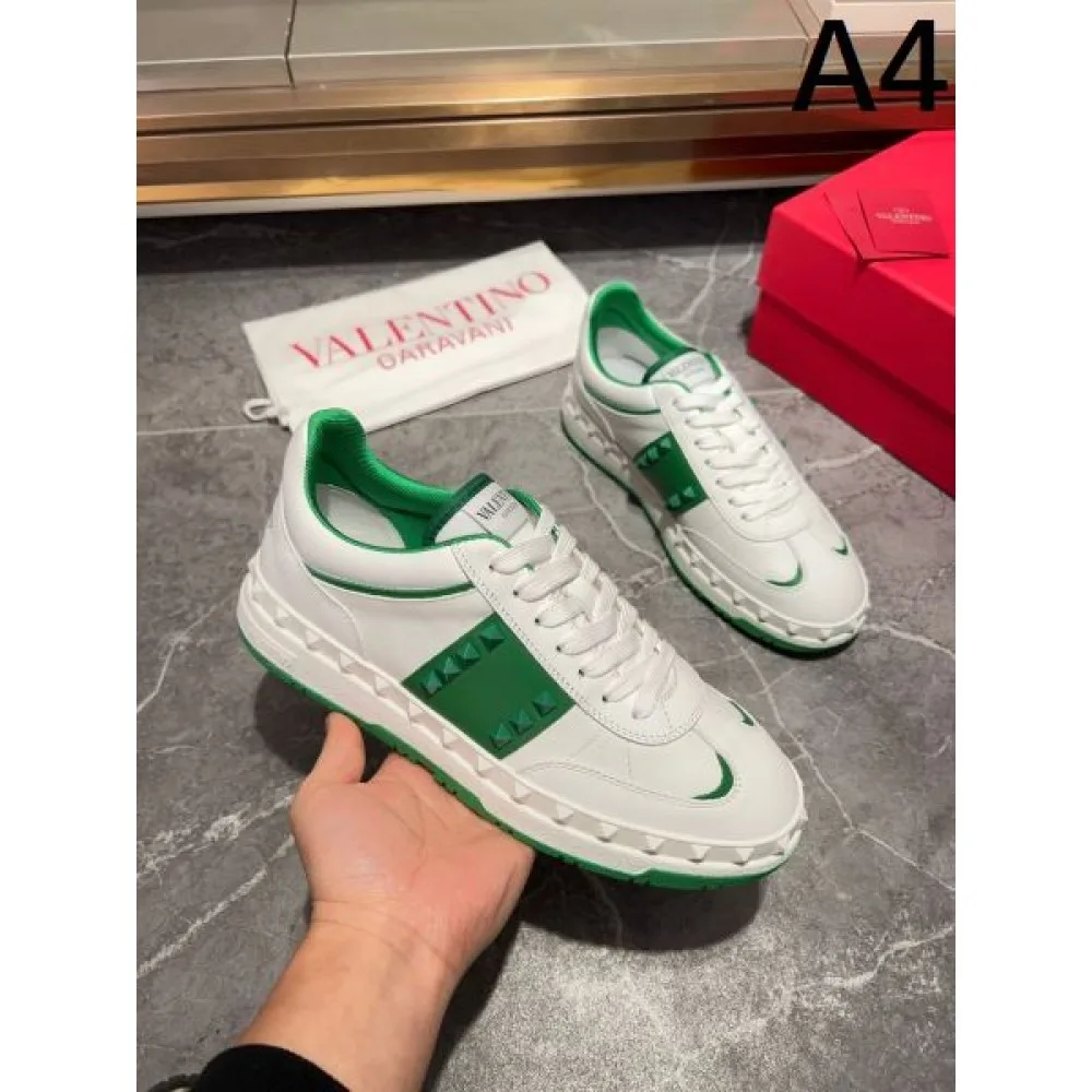 VALENTINO ヴァレンティノ 大人でお上品 2026 メンズ用 カジュアルシューズ 商品画像 4