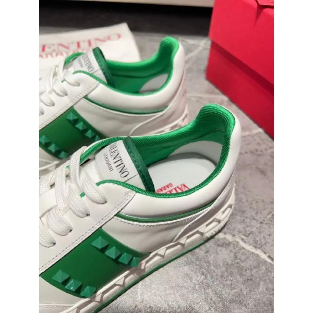 VALENTINO ヴァレンティノ 大人でお上品 2026 メンズ用 カジュアルシューズ 商品画像 8