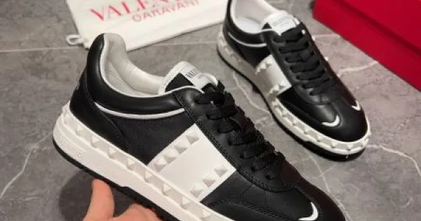 VALENTINO ヴァレンティノ 大人でお上品 2026 メンズ用 カジュアルシューズ 商品画像 12
