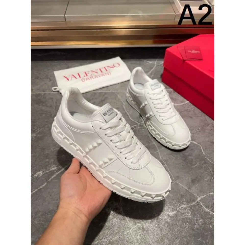 VALENTINO ヴァレンティノ セールで破格 2026 メンズ用 カジュアルシューズ 商品画像 2