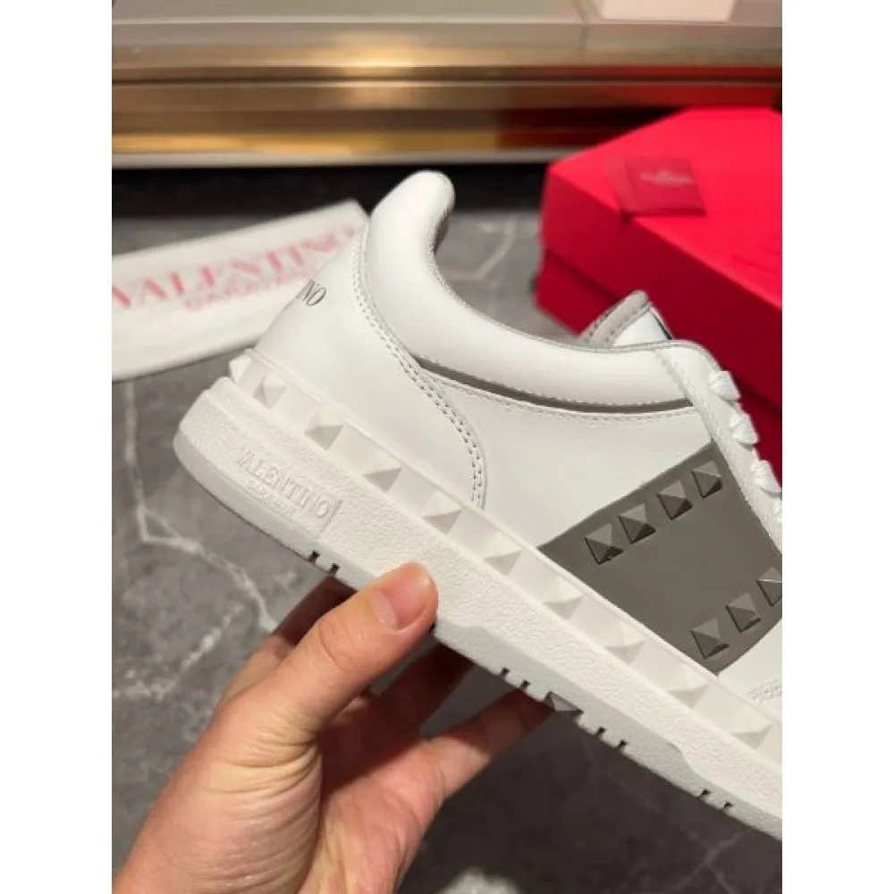 VALENTINO ヴァレンティノ セールで破格 2026 メンズ用 カジュアルシューズ 商品画像 7
