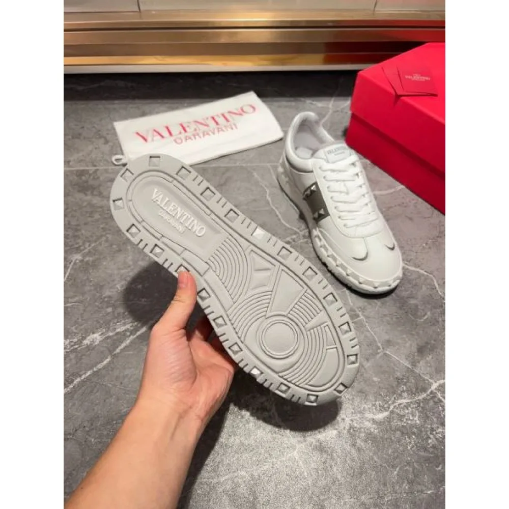 VALENTINO ヴァレンティノ セールで破格 2026 メンズ用 カジュアルシューズ 商品画像 9