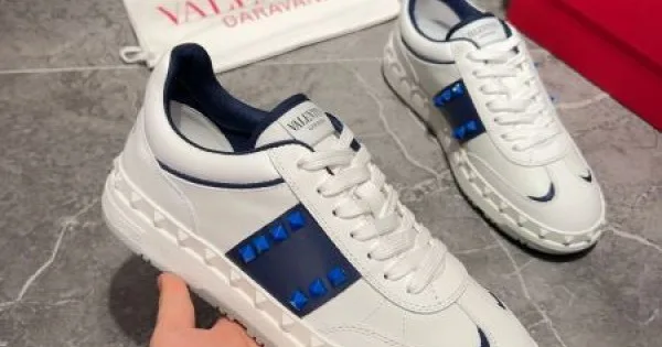 VALENTINO ヴァレンティノ セールで破格 2026 メンズ用 カジュアルシューズ 商品画像 11