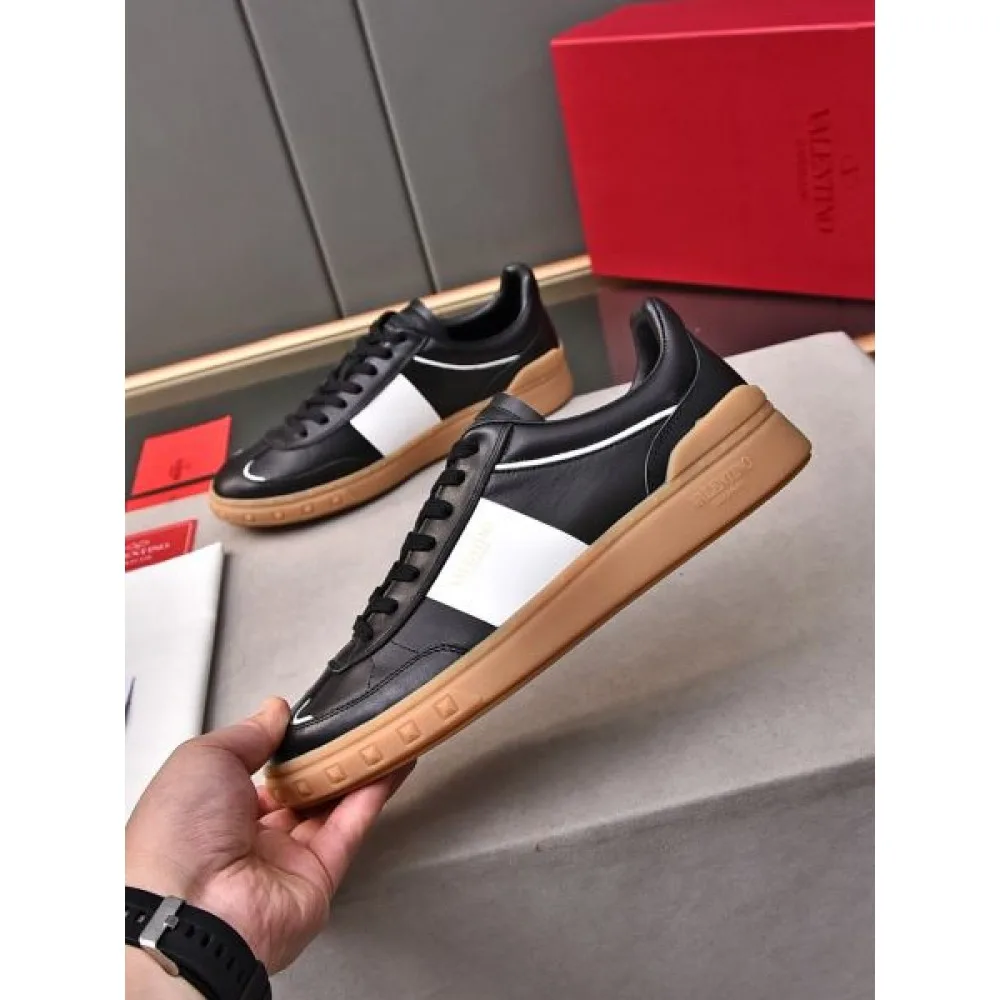 VALENTINO ヴァレンティノ ベストセラー 2026 メンズ用 カジュアルシューズ 商品画像 4
