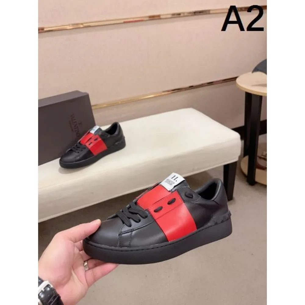 VALENTINO ヴァレンティノ 最新作入荷 2026 メンズ用 カジュアルシューズ 商品画像 2