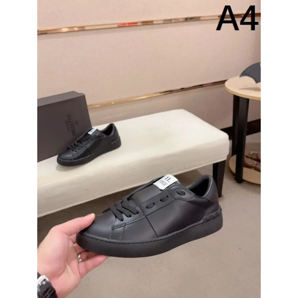 VALENTINO ヴァレンティノ 最新作入荷 2026 メンズ用 カジュアルシューズ 商品画像 4