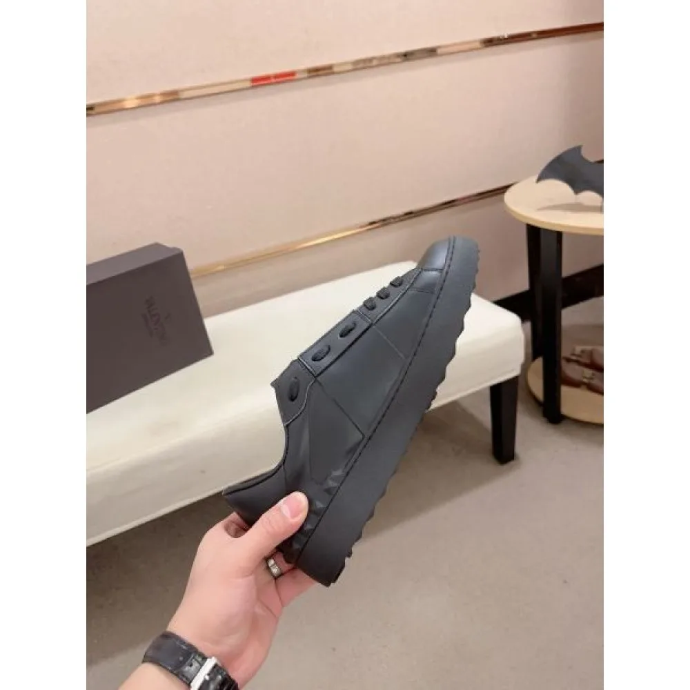 VALENTINO ヴァレンティノ 最新作入荷 2026 メンズ用 カジュアルシューズ 商品画像 8