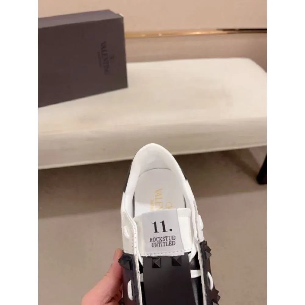 VALENTINO ヴァレンティノ 新作で希少 2026 メンズ用 カジュアルシューズ 商品画像 6