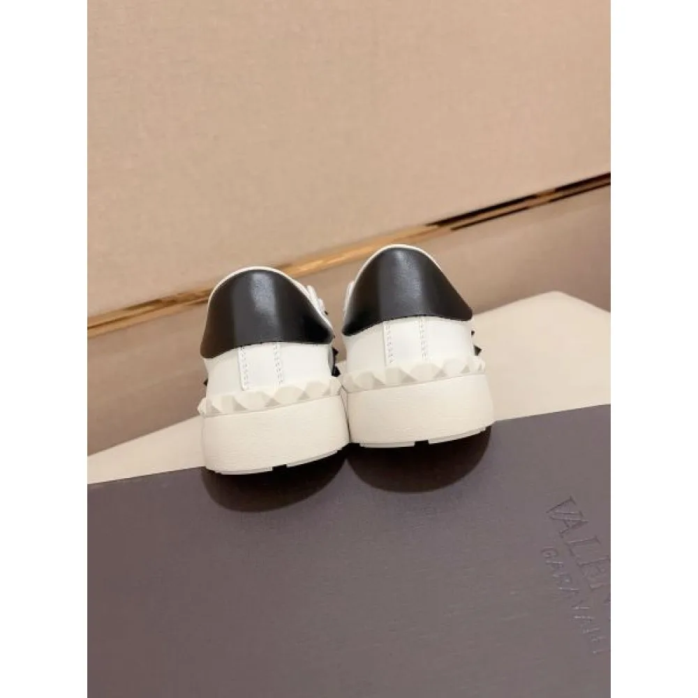 VALENTINO ヴァレンティノ 新作で希少 2026 メンズ用 カジュアルシューズ 商品画像 8