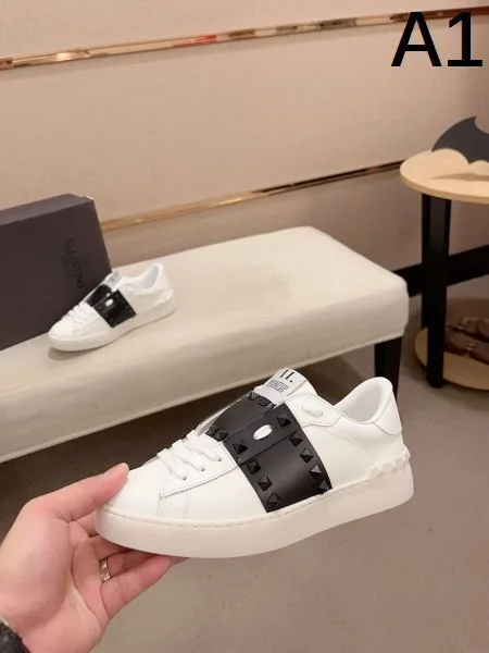 VALENTINO ヴァレンティノ 新作で希少 2026 メンズ用 カジュアルシューズ 商品画像 10
