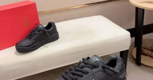 VALENTINO ヴァレンティノ 最前線新作 2026 メンズ用 カジュアルシューズ 商品画像 11