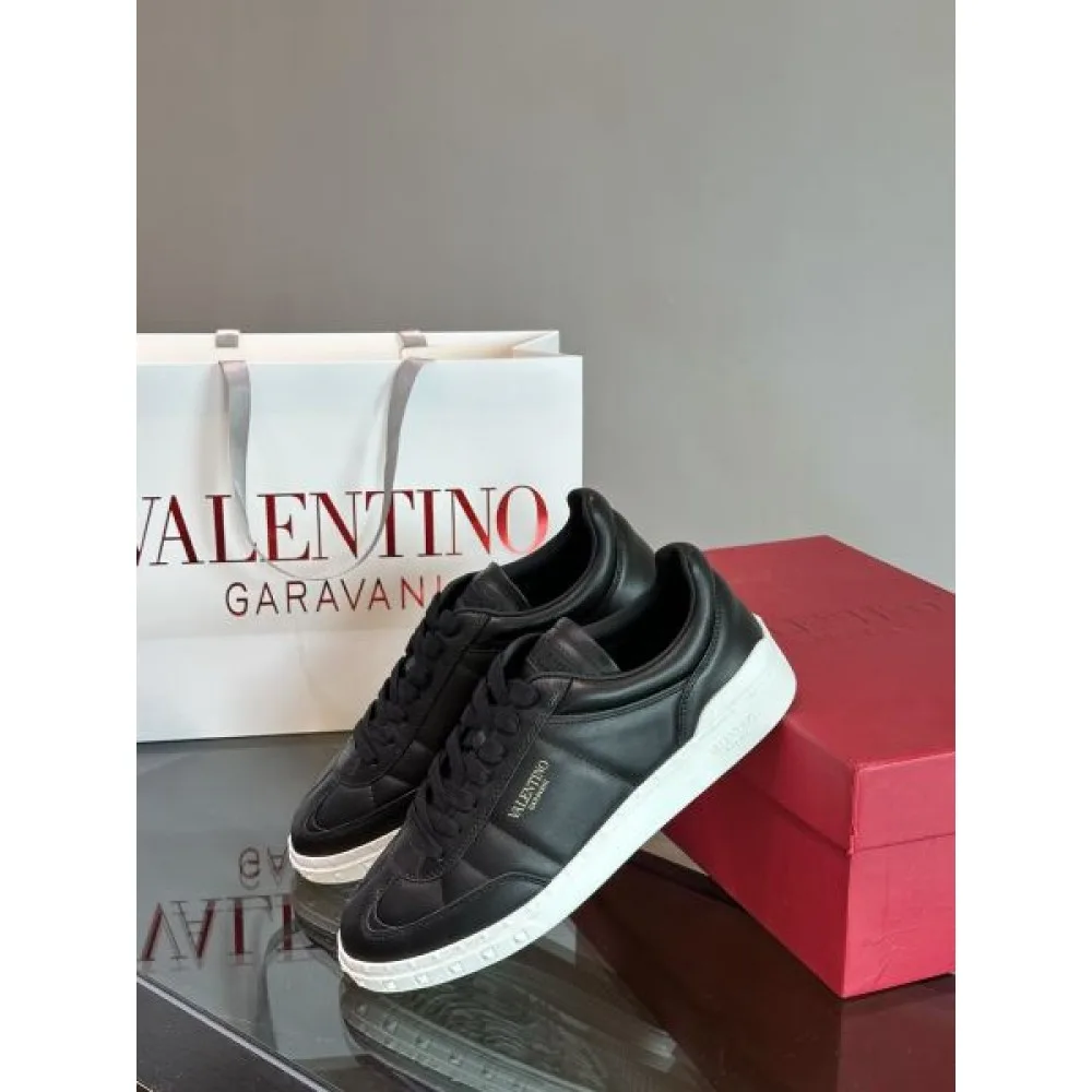 VALENTINO ヴァレンティノ 夏新作ご注目 2026 メンズ用 カジュアルシューズ 商品画像 4