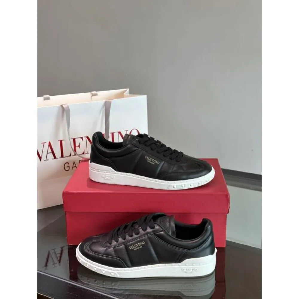 VALENTINO ヴァレンティノ 夏新作ご注目 2026 メンズ用 カジュアルシューズ 商品画像 5
