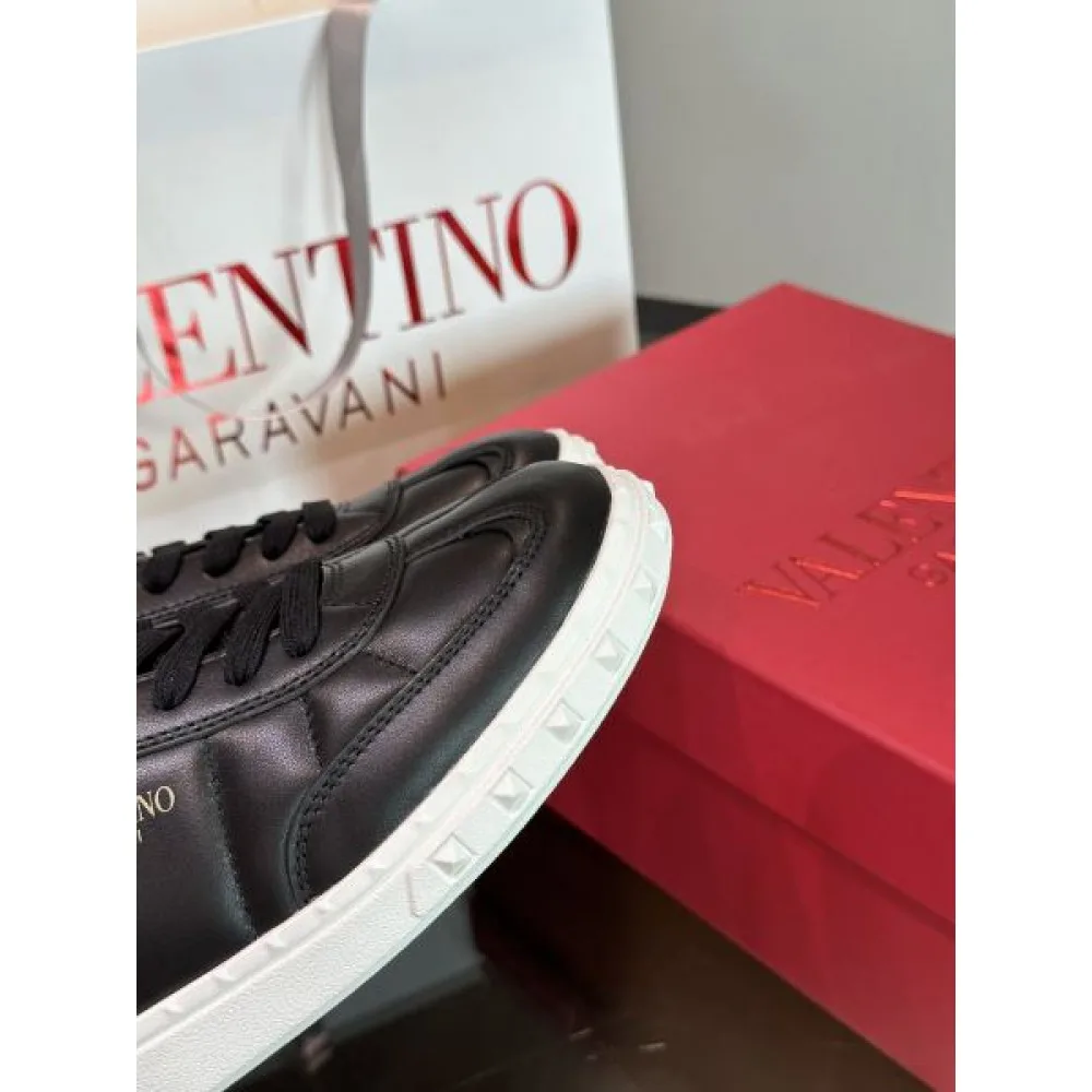 VALENTINO ヴァレンティノ 夏新作ご注目 2026 メンズ用 カジュアルシューズ 商品画像 8