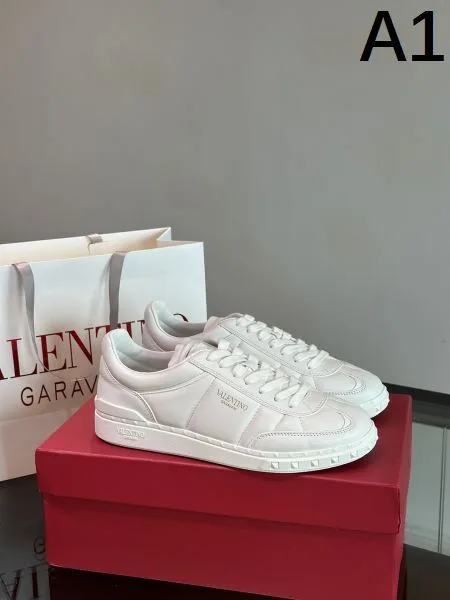 VALENTINO ヴァレンティノ 夏新作ご注目 2026 メンズ用 カジュアルシューズ 商品画像 10